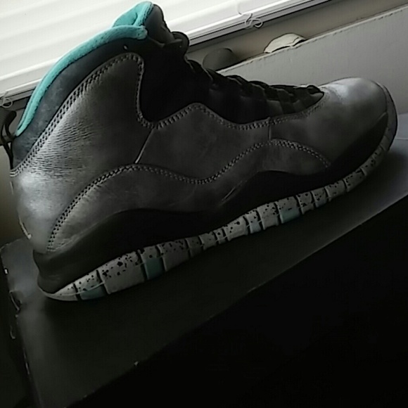AIR JORDAN 10 RETRO 30TH - Picture 2 of 4
